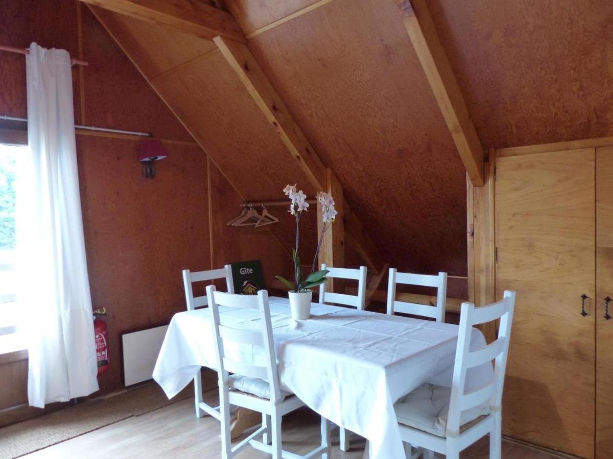 Chalet Familial Pres De Vichy, Terrasse, Animaux Acceptes - Fr-1-489-274 Le Vernet  المظهر الخارجي الصورة
